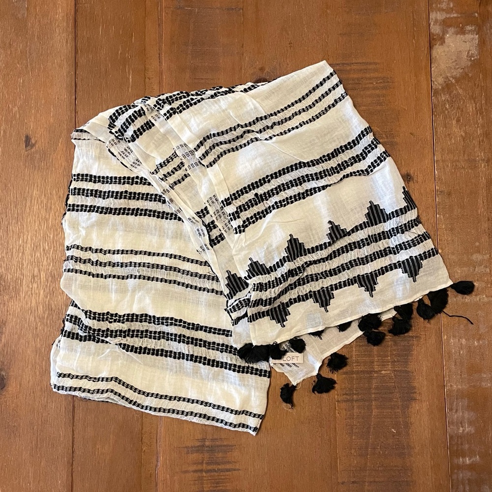 LOFT Aztec scarf